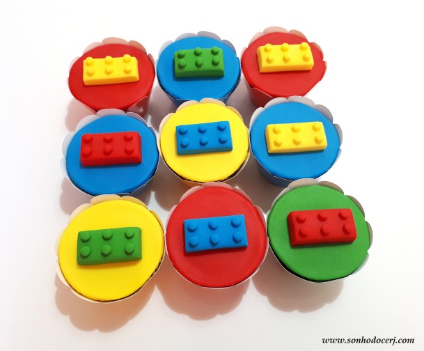 Blog_Cupcakes_Lego_113840[2]