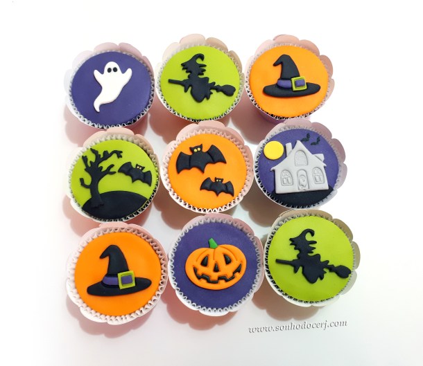 Blog_Cupcakes_Halloween_101248[2]