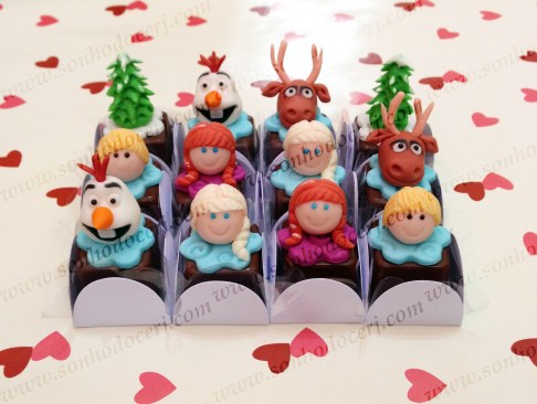 Bombons Modelados Frozen! Olaf 3D (8), Elsa 3D (8),Anna 3D (8), Kristoff 3D (7), Alce Sven 3D (8), Pinheiro 3D (4)