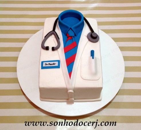 blog_b074_bolo_jaleco-de-medico_45872
