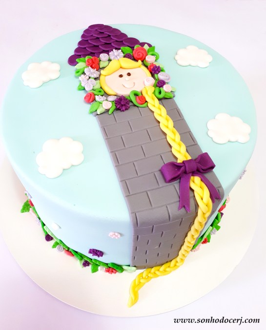 Blog_B241_Bolo_Rapunzel_Enrolados_121735[2]