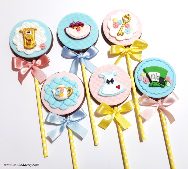 Blog_Pirulito chocolate_Alice no país das maravilhas_165528[2]