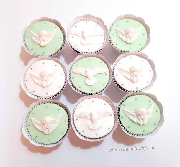 Blog_Cupcakes_batizado_144844[2]