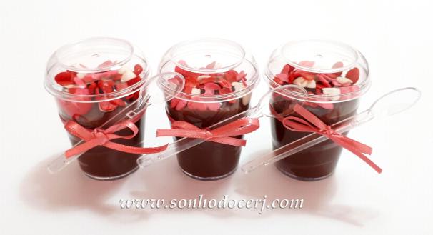 Blog_Brigadeiro de copinho_40ml com tampa e lacinho_121640[2]