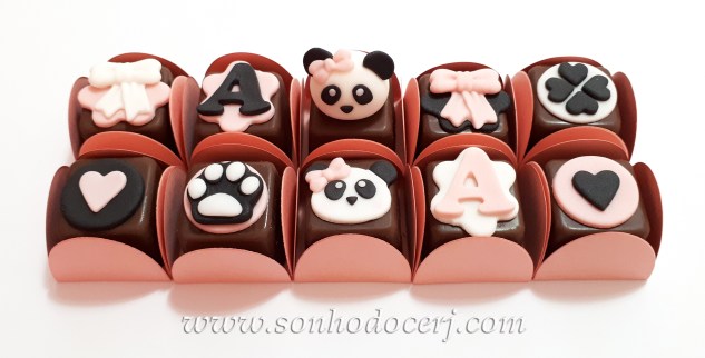 Blog_Bombom modelado_panda_103025[2]